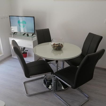 Apartment Leptir Podstrana Exteriör bild
