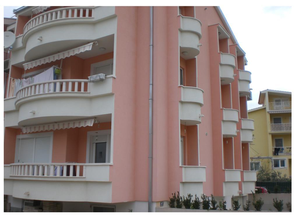 Apartment Leptir Podstrana Rum bild