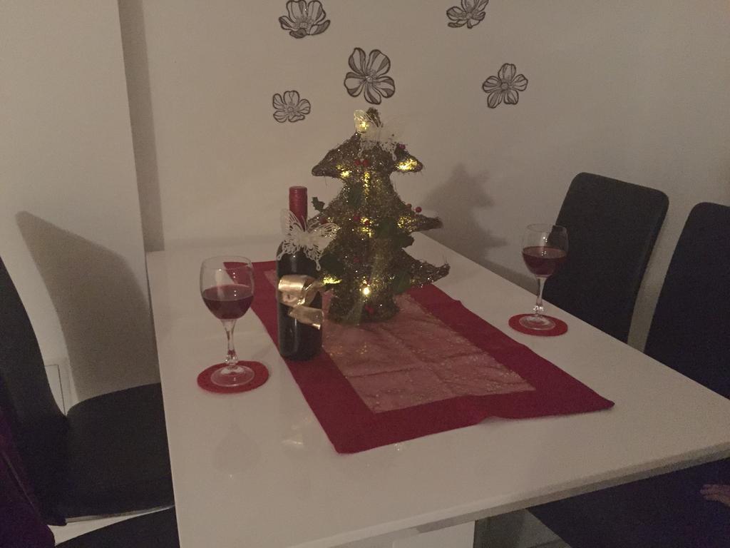 Apartment Leptir Podstrana Rum bild